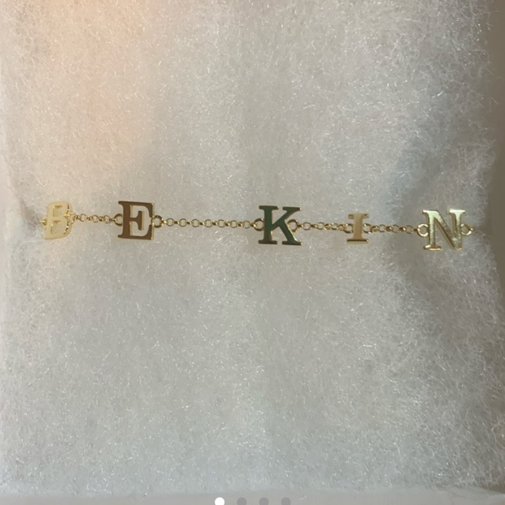 “Be kind” dainty gold bracelet